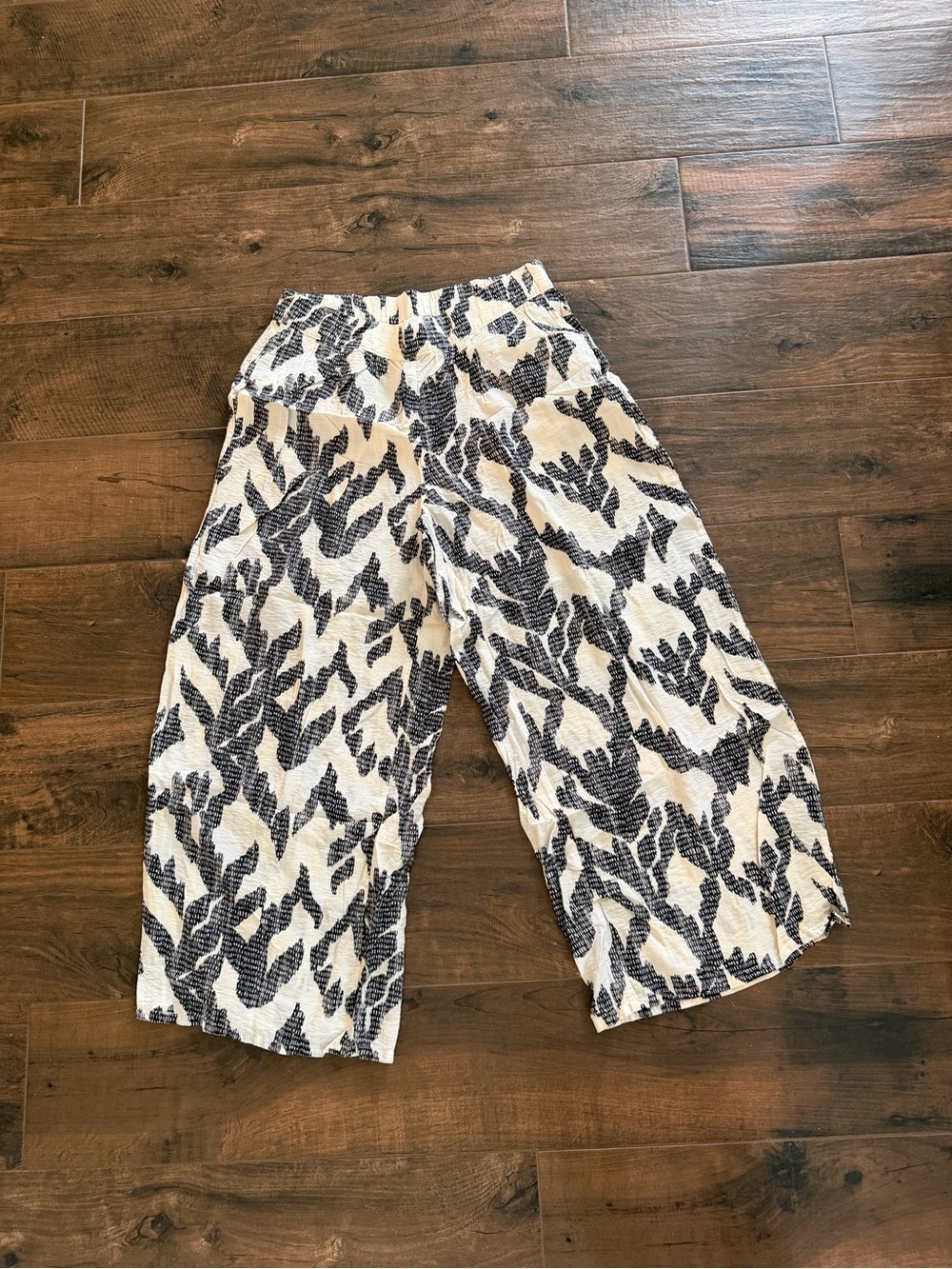 Peace Love World Black & White Wide Leg Printed Palazzo Pants - Picture 2 of 7